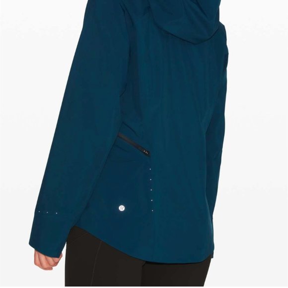 Lululemon Lululemon Break a Trail Jacket Night Diver NWT - Picture 7 of 8